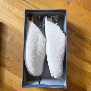 Sherpa Birkenstocks - Universal Thread